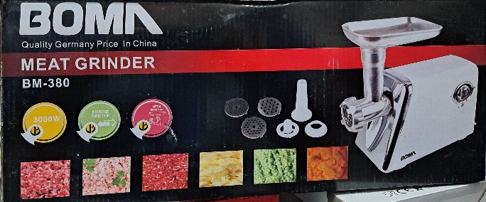 BOMA Hachoir électrique accessoires compris
